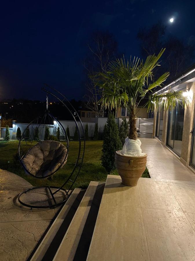 Lux Vila Aleksandar Sremska Kamenica ภายนอก รูปภาพ