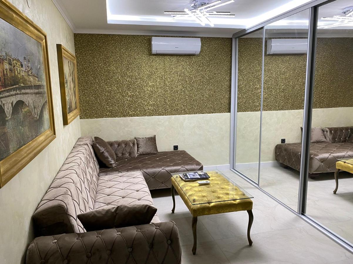 Lux Vila Aleksandar Sremska Kamenica ภายนอก รูปภาพ